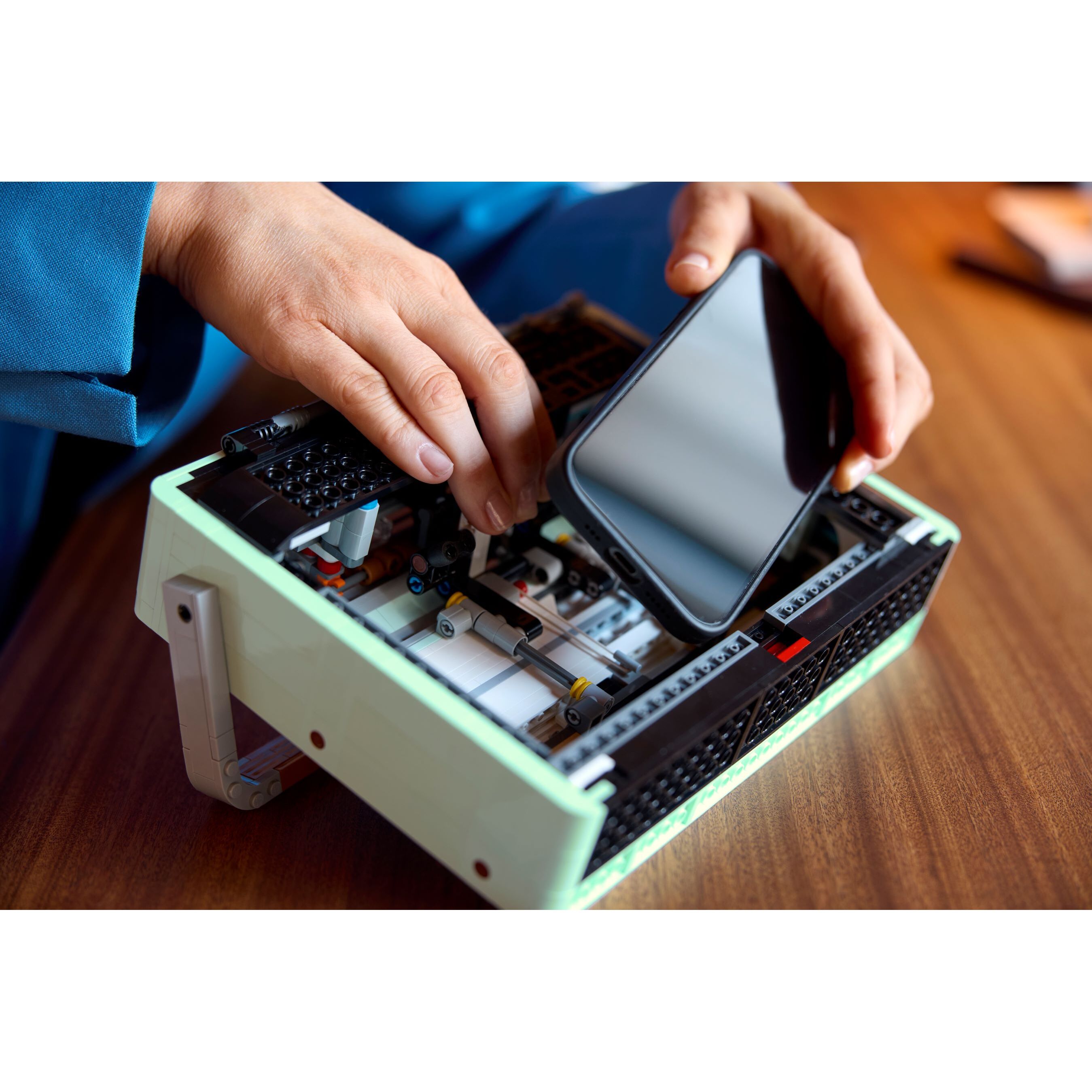 Retro Radio - Image 10