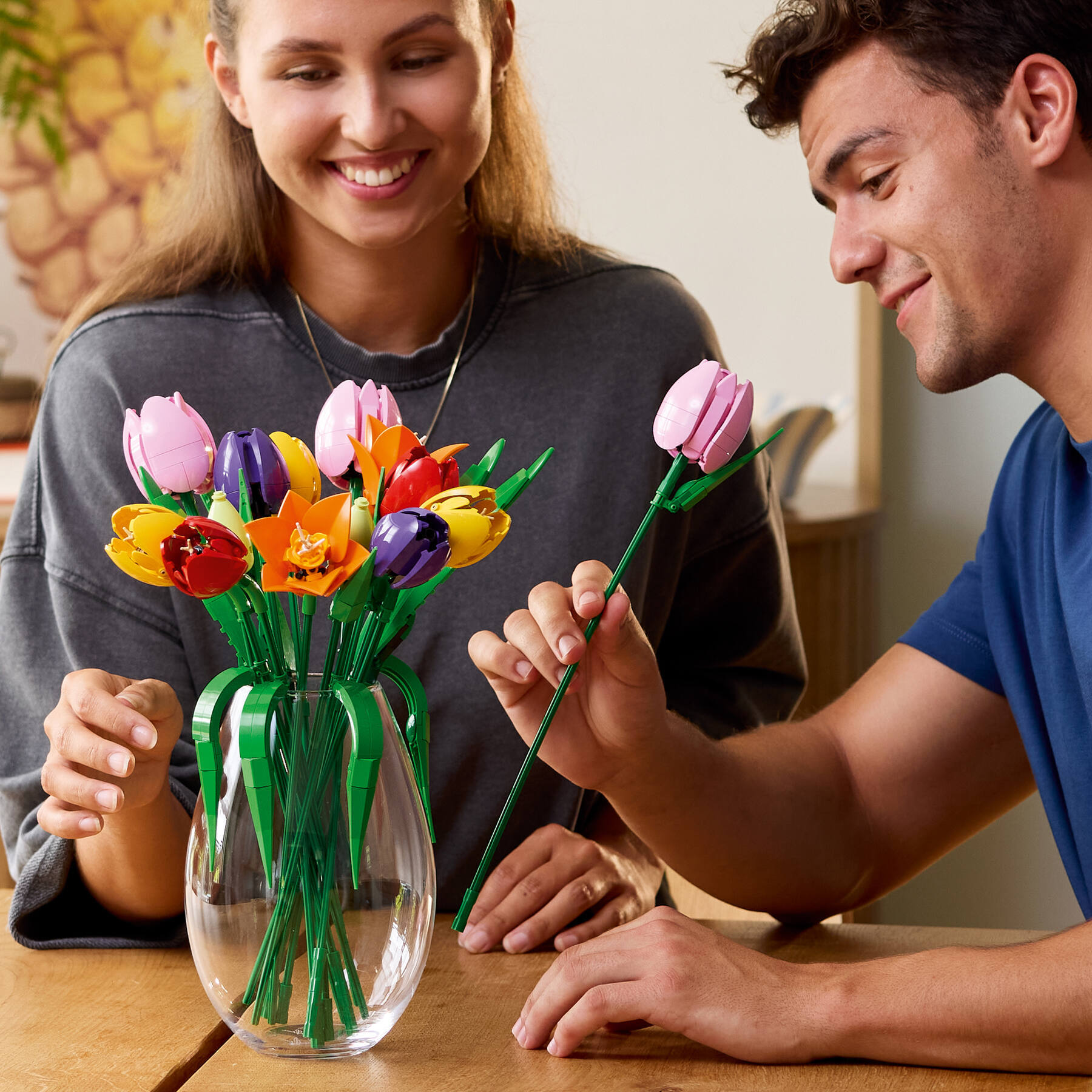 Tulip Bouquet - Image 9
