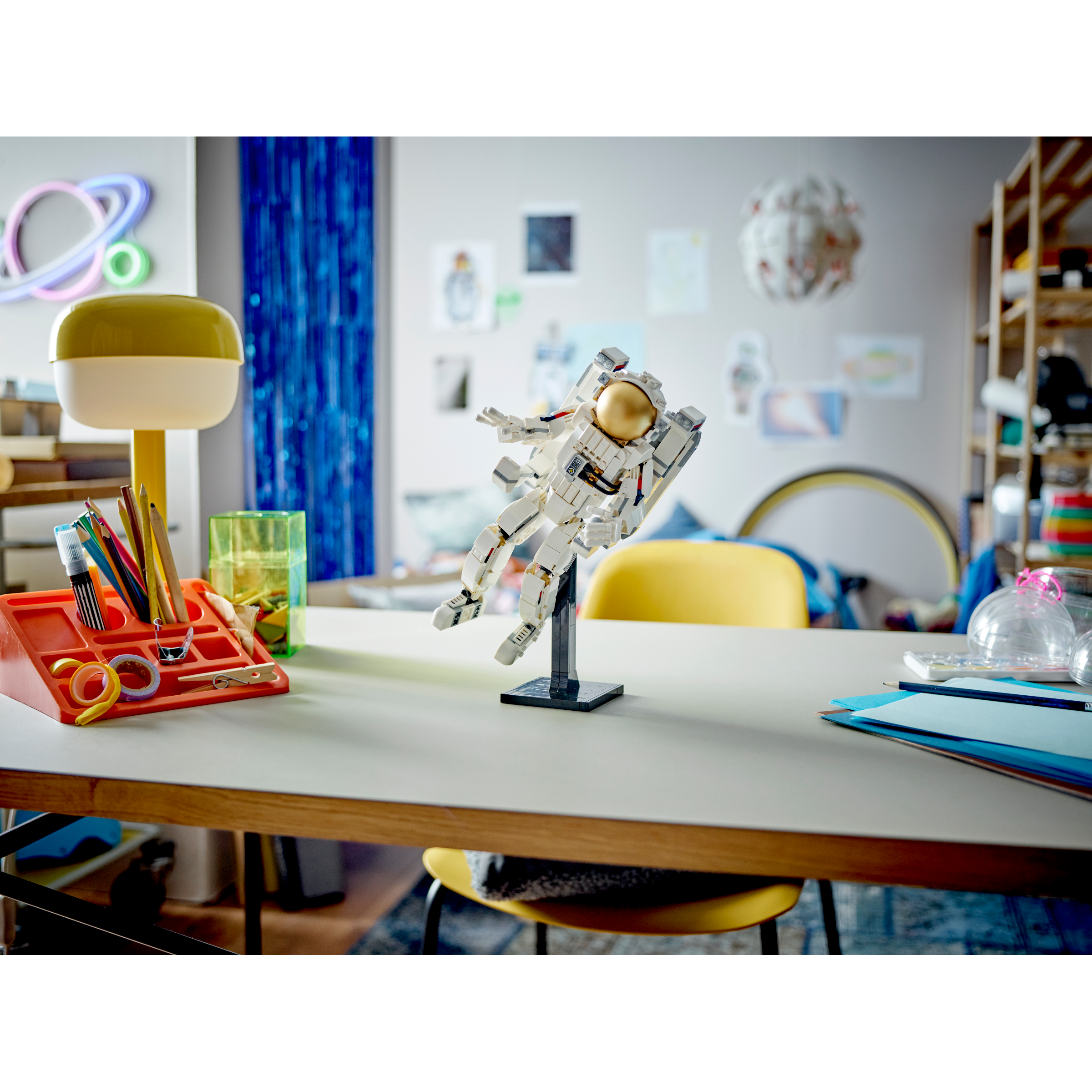 Space Astronaut - Image 10