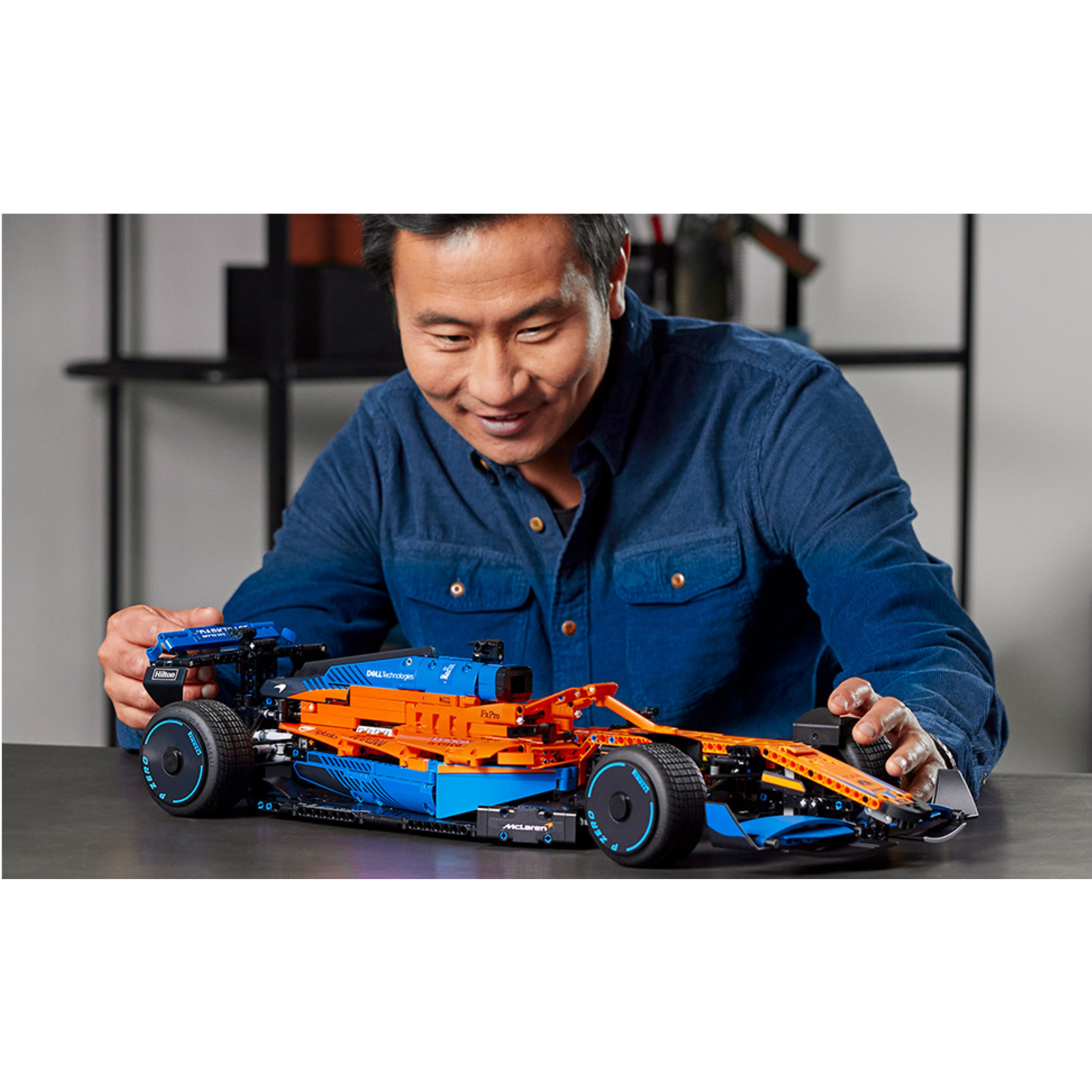 Mclaren Formula 1 Race Car - Image 4