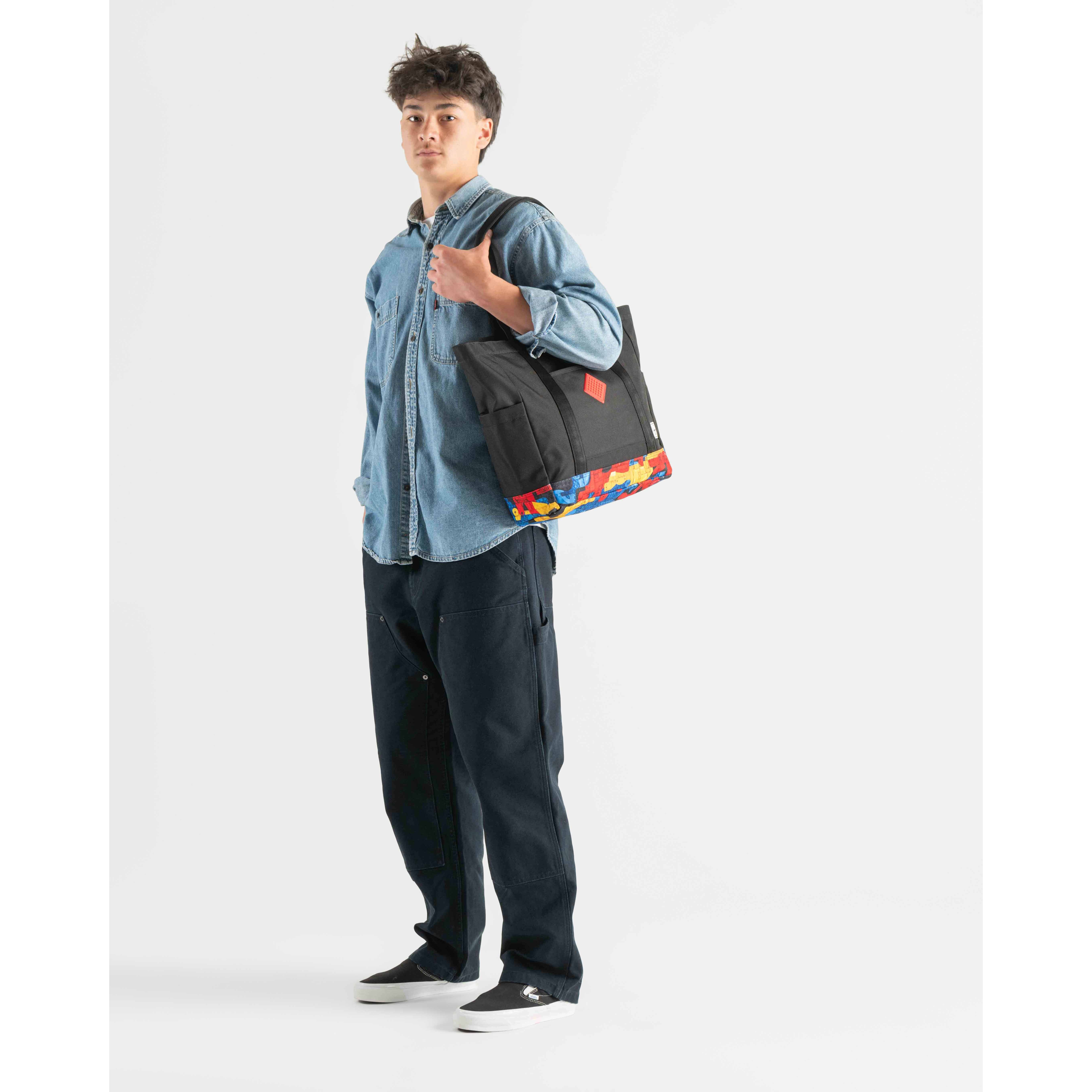 Herschel Heritage Tote – Abstract Bricks - Image 5