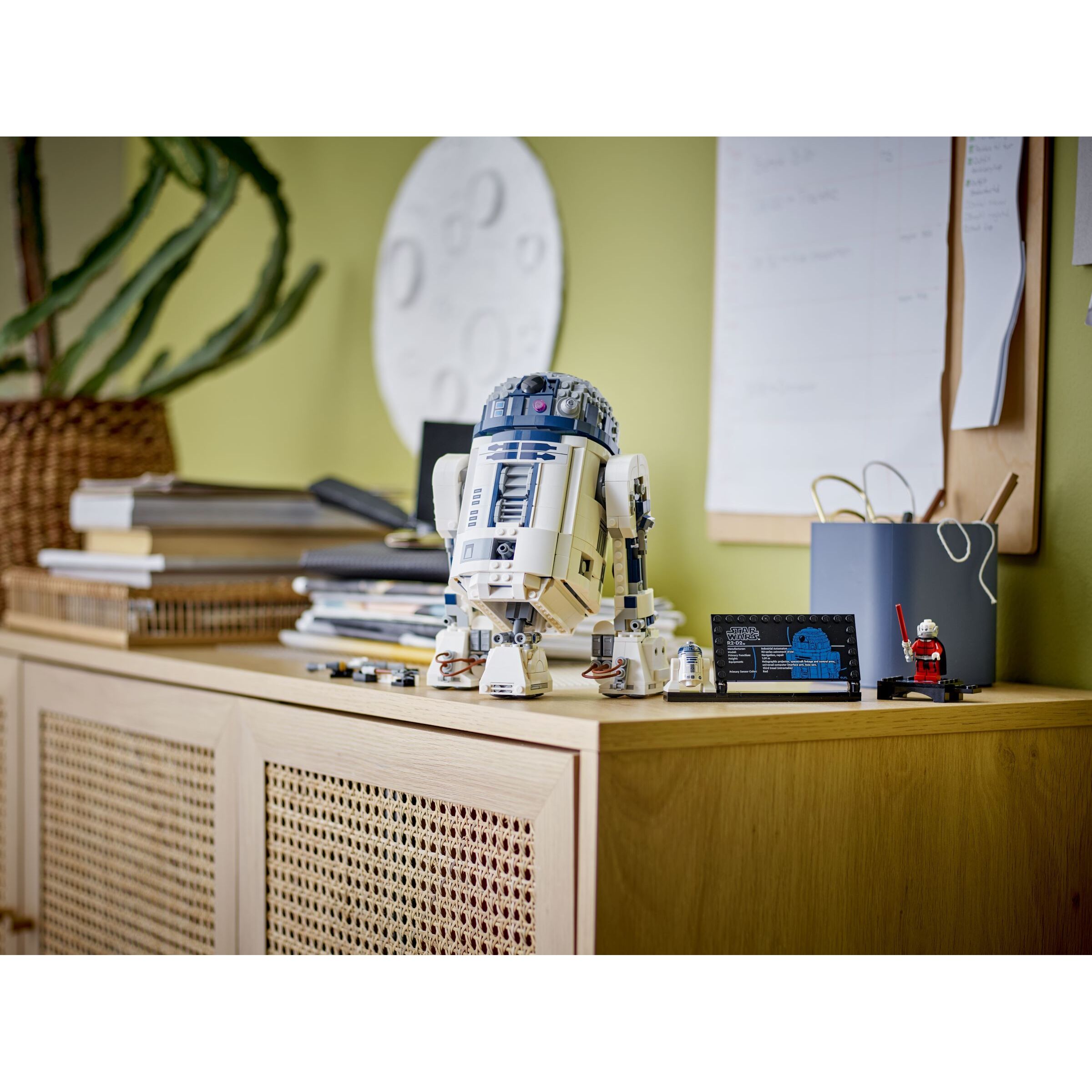 R2-D2 - Image 9