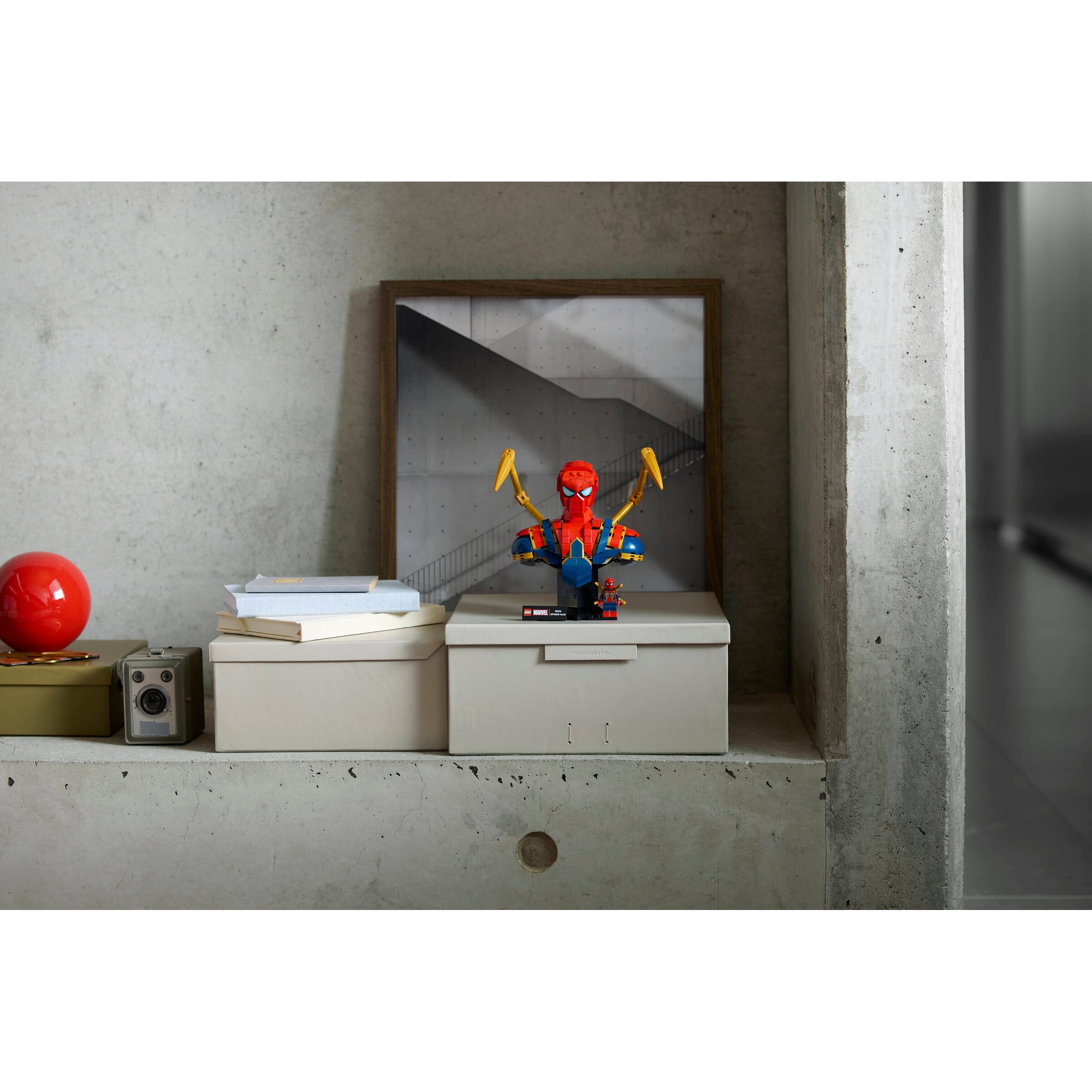 Iron Spider-Man Bust - Image 7