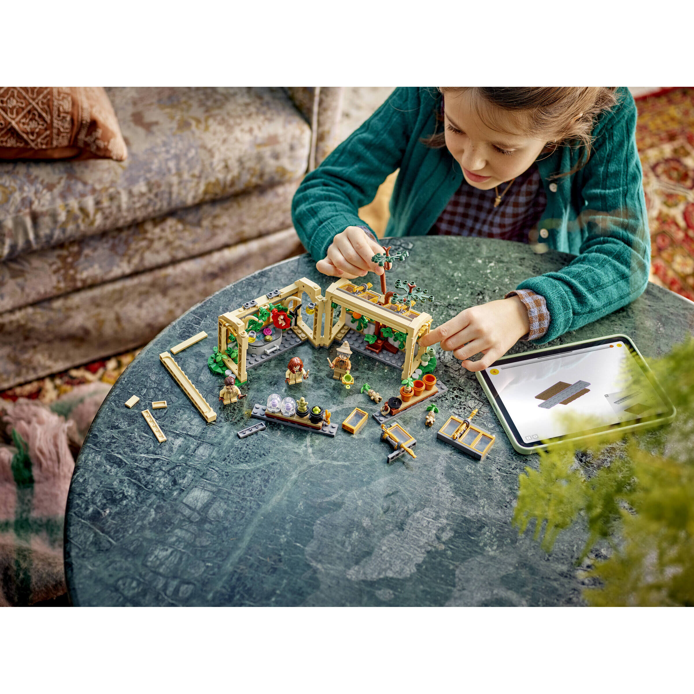 Hogwarts Castle: Herbology Class - Image 8